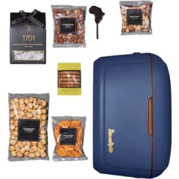 Yatta Elegant Escape Hamper Navy Display